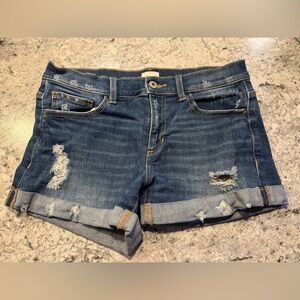 Sneak Peek Women’s Mid Rise Jean Short Size Medium